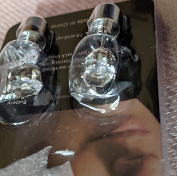 Light Earrings - Picture 3 of 6